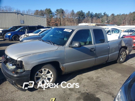 Chevrolet Silverado 2001 - Image 1 of 13