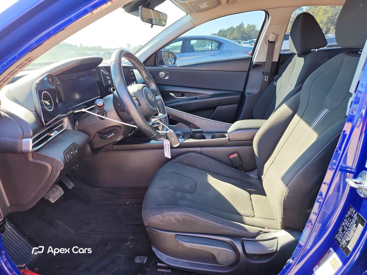 Hyundai Elantra 2021