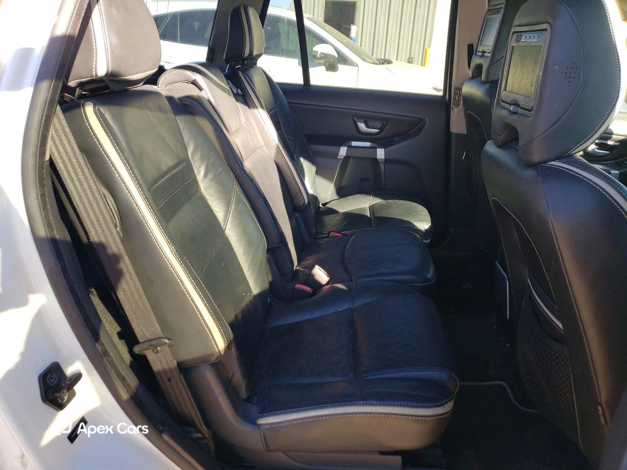 Volvo XC90 2011