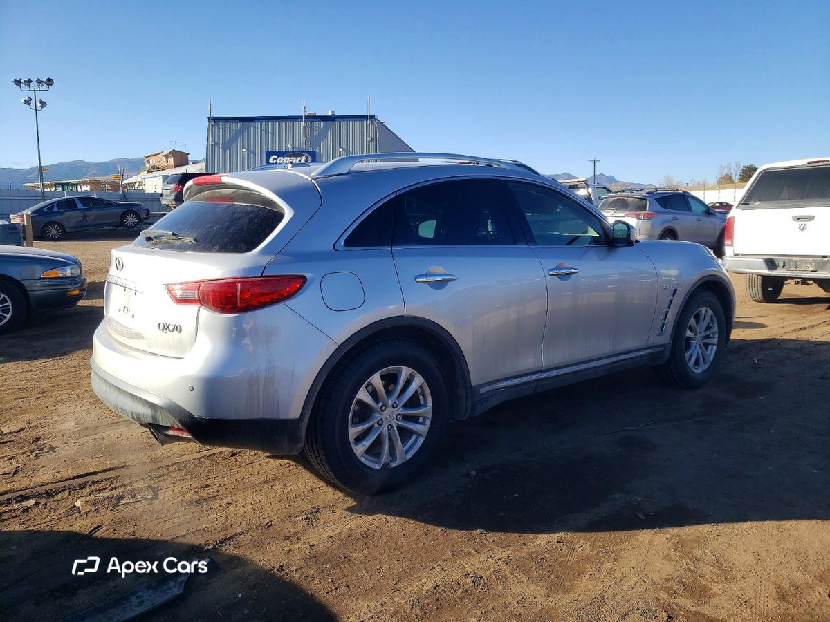 Infiniti QX70 2015