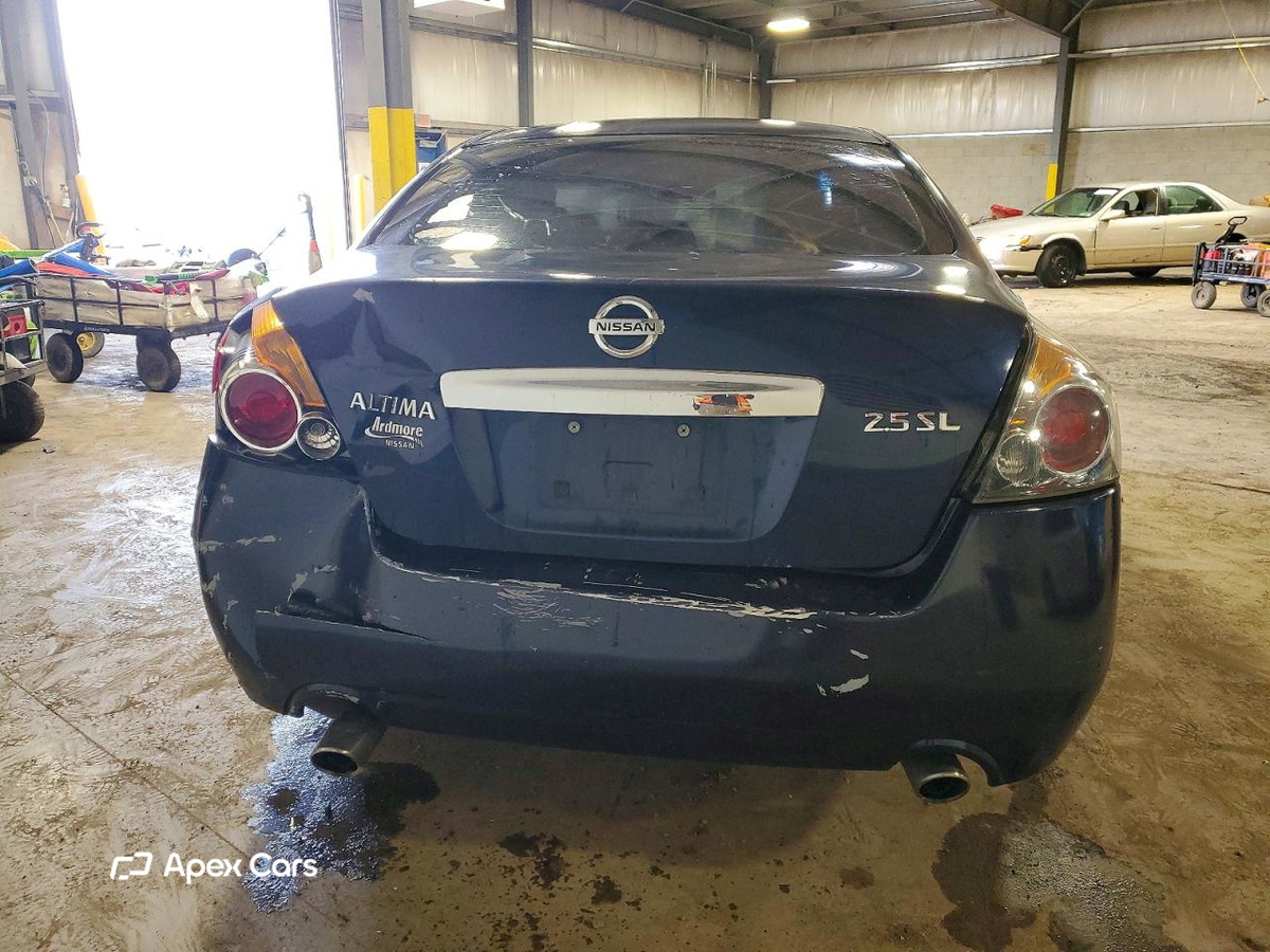 Nissan Altima 2011