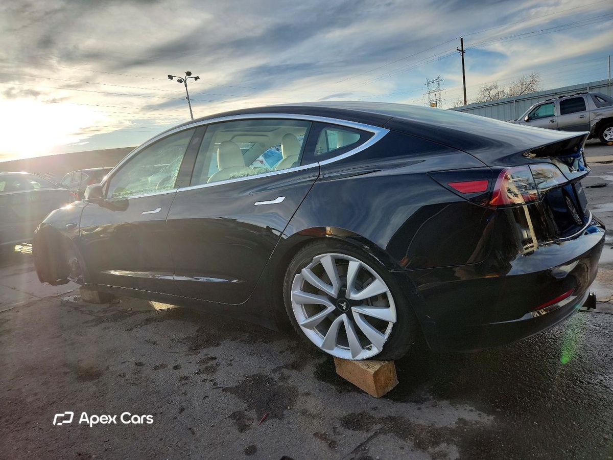 Tesla Model 3 2020
