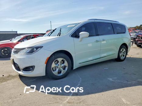Chrysler Pacifica 2017 - Image 1 of 13