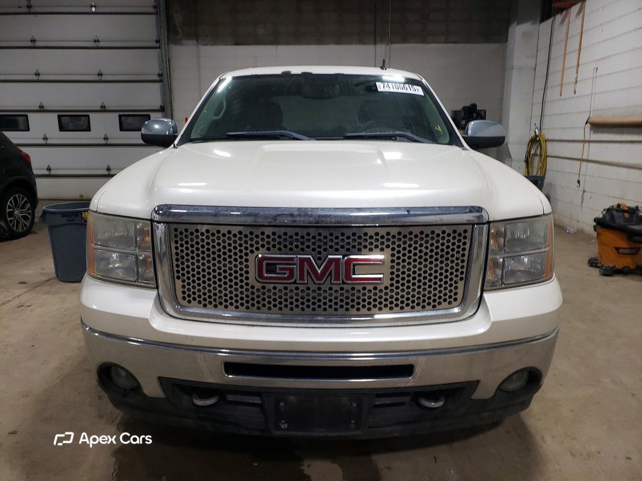 GMC Sierra 2011