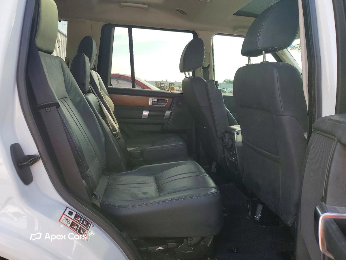 Land Rover LR4 2016