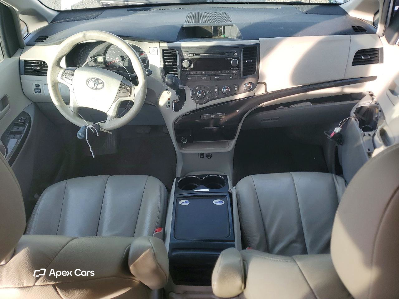 Toyota Sienna 2012