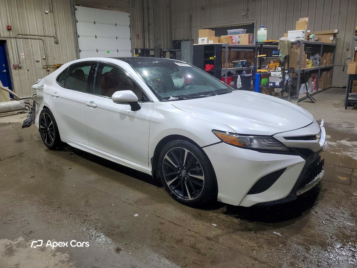Toyota Camry 2018