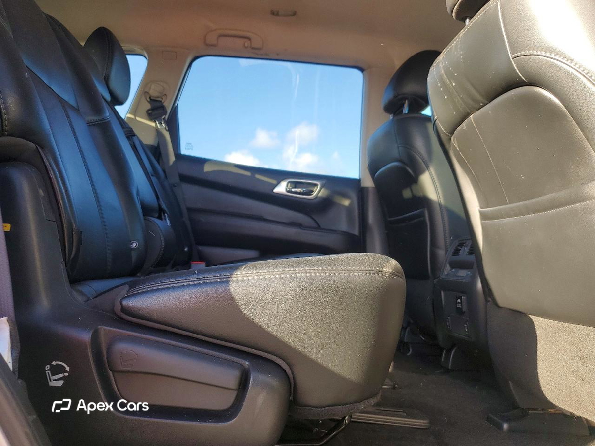 Nissan Pathfinder 2016
