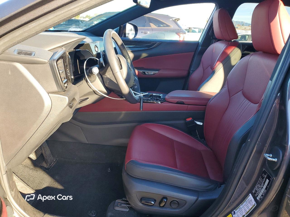 Lexus NX 2023