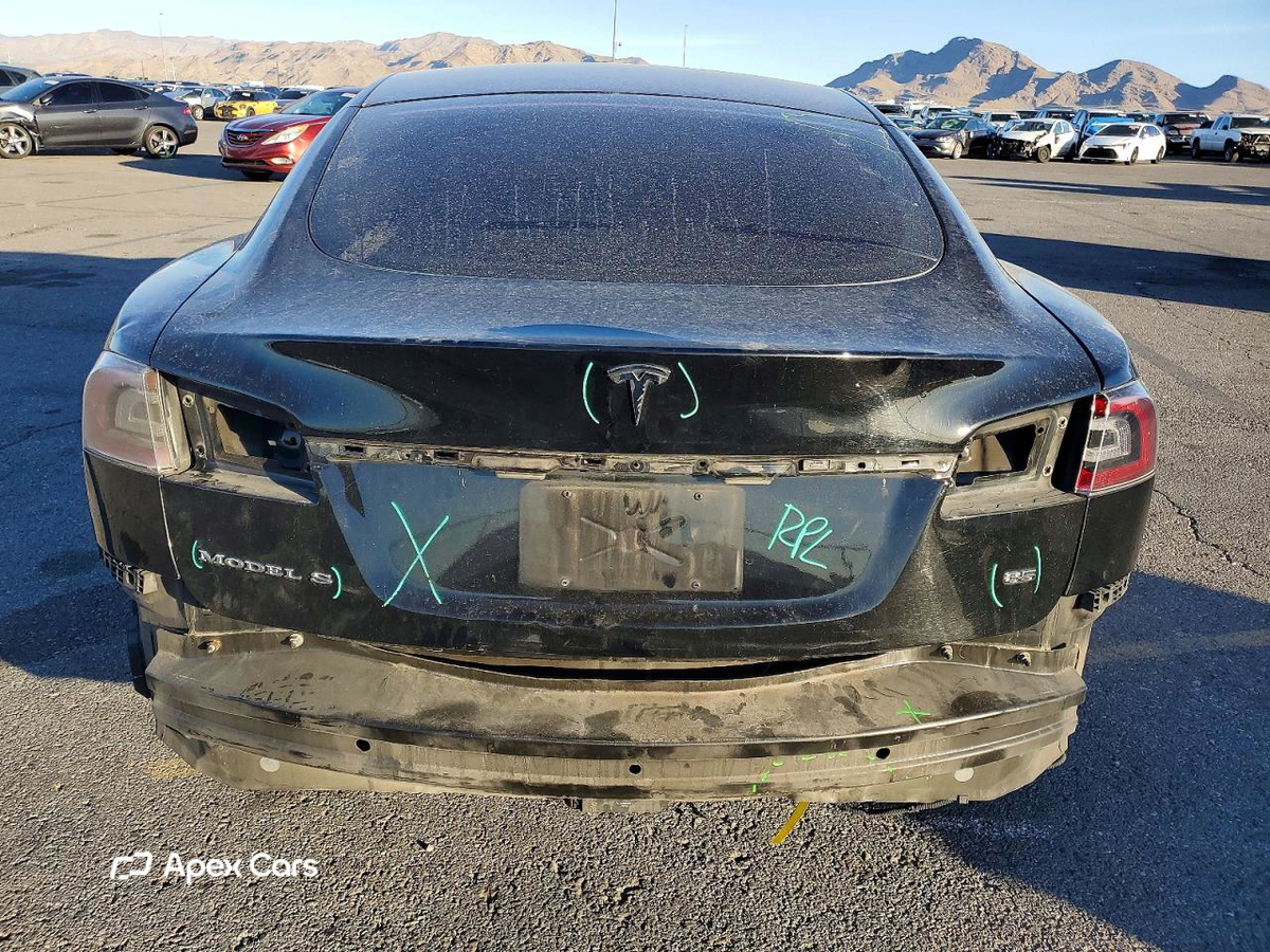 Tesla Model S 2013