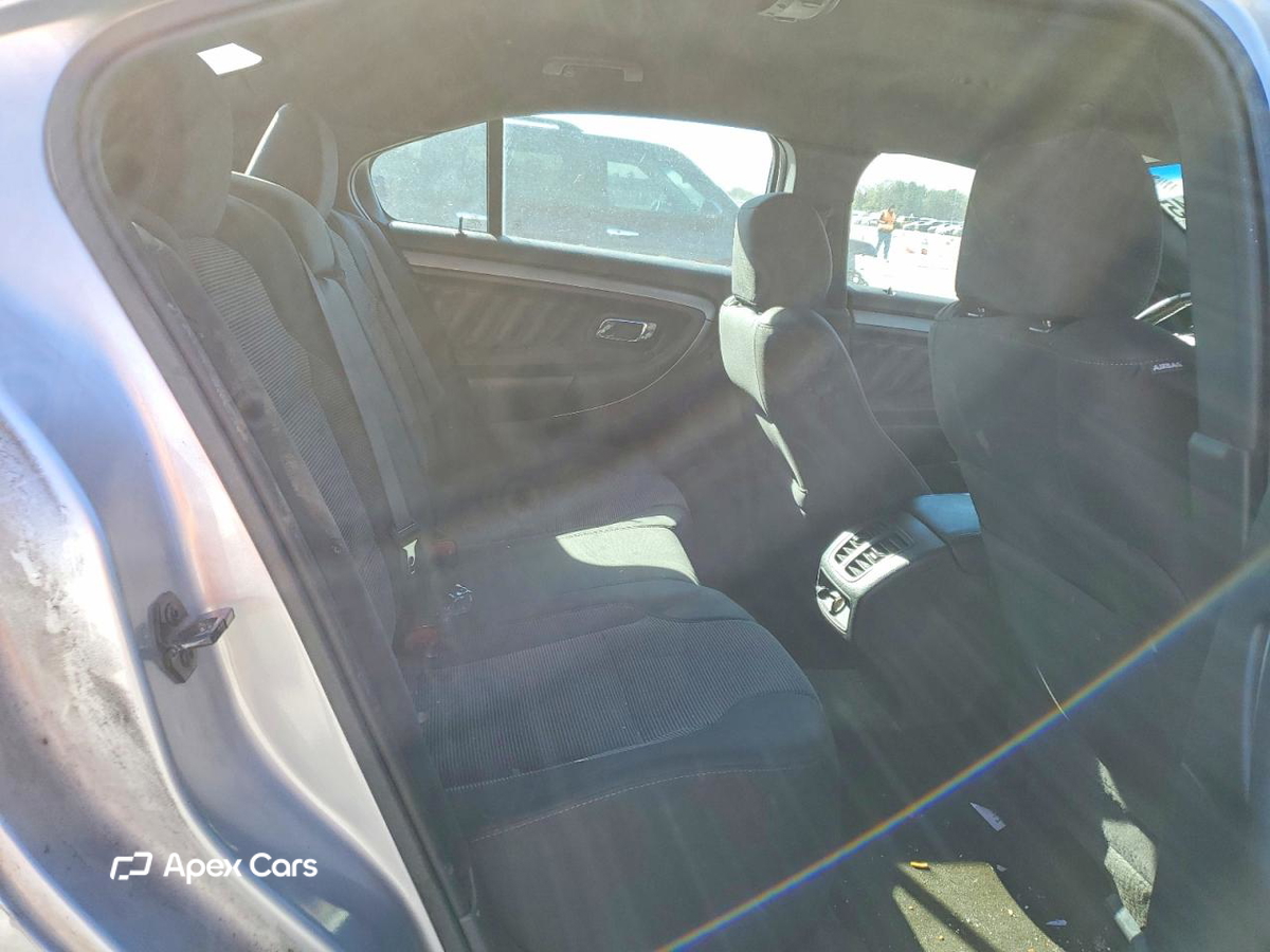 Ford Taurus 2015
