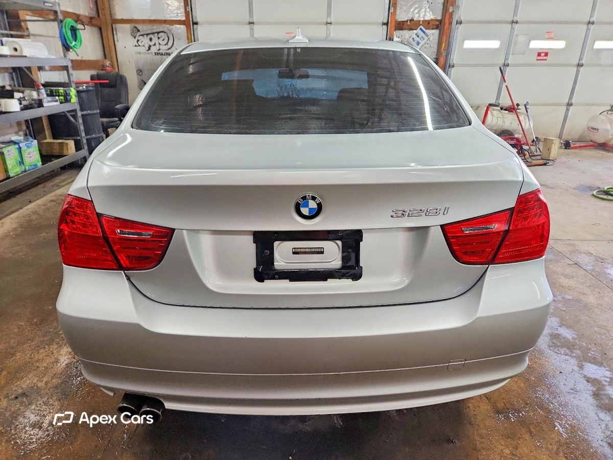 BMW Series 3 2011