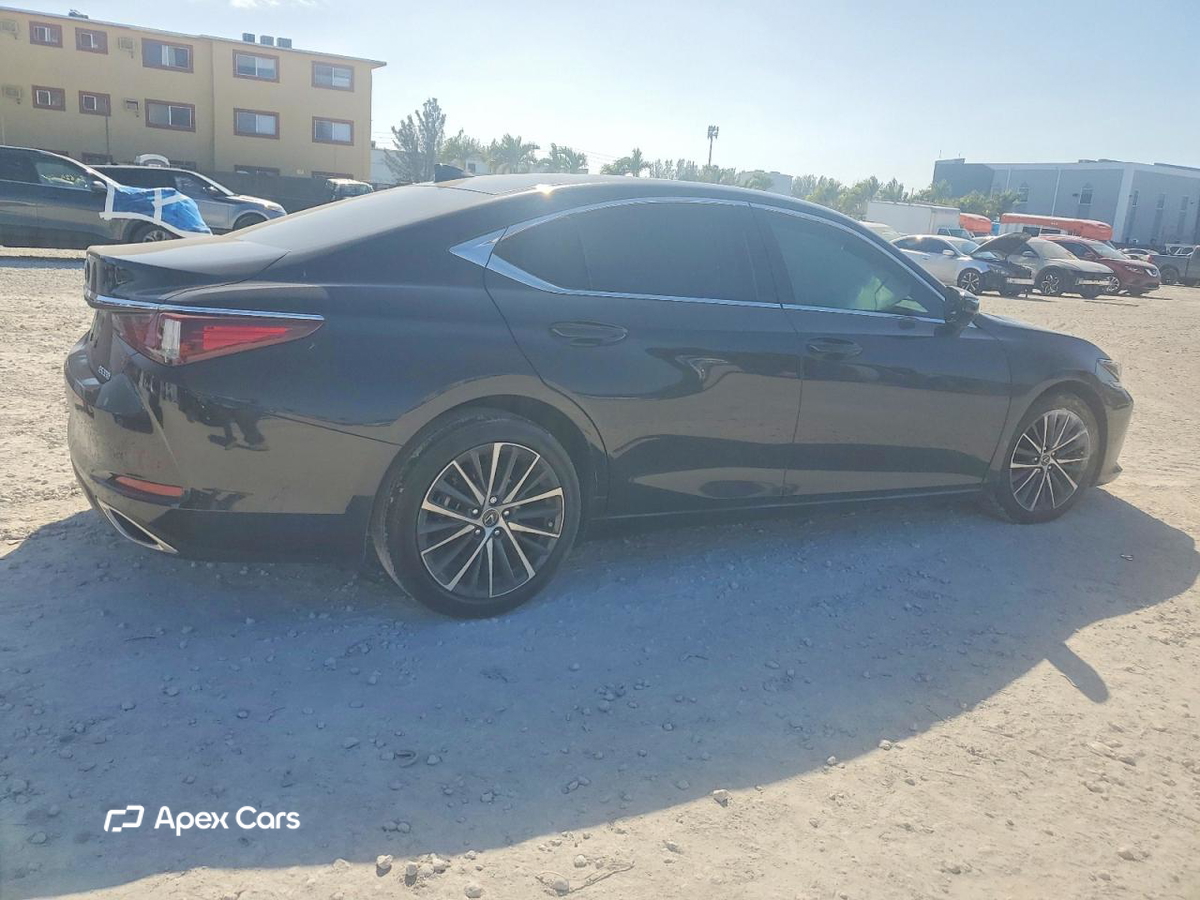 Lexus ES 2024