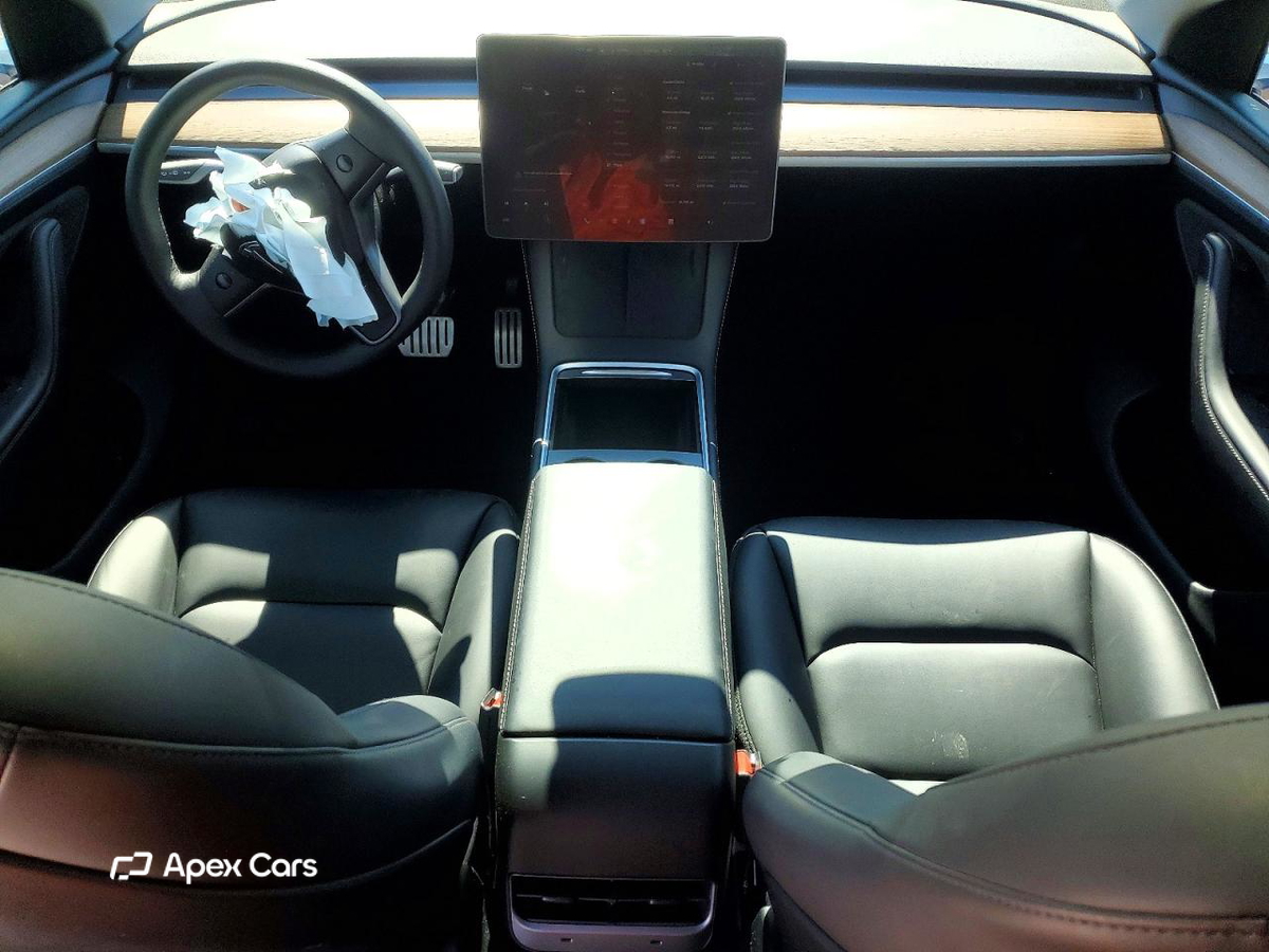 Tesla Model Y 2025