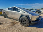 Tesla Cybertruck 2025