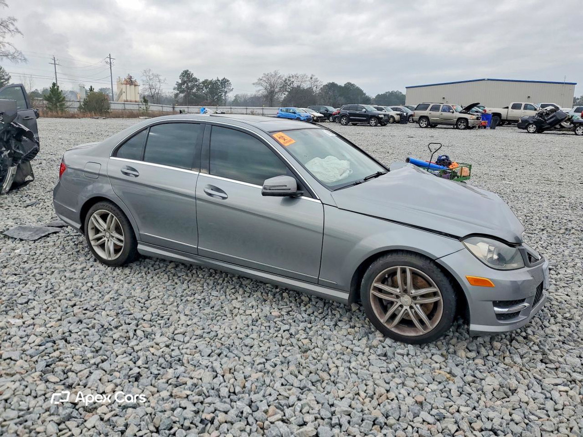 Mercedes-Benz  2013
