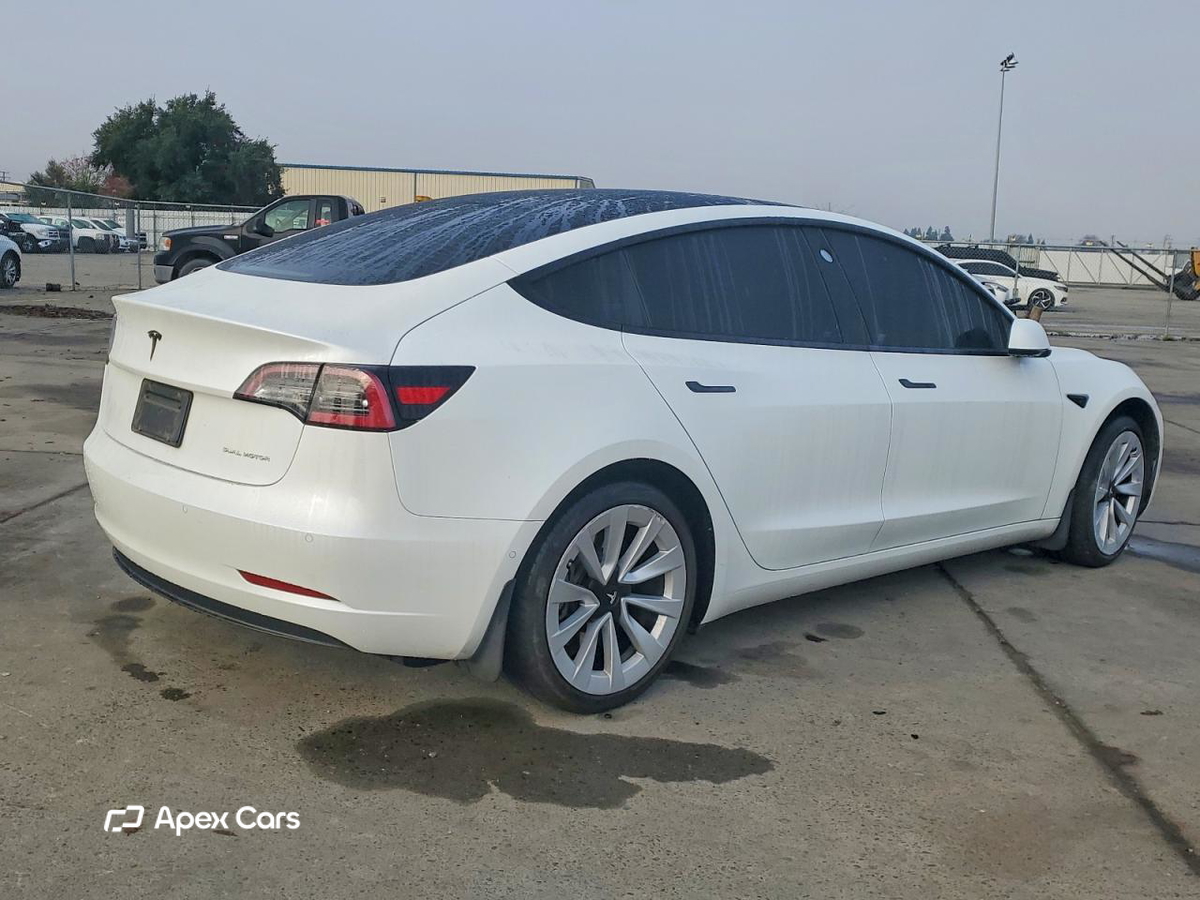 Tesla Model 3 2022