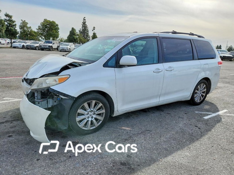 Toyota Sienna 2011 - Image 1 of 14