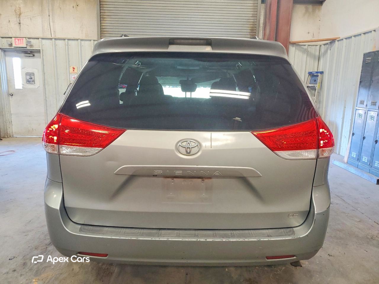 Toyota Sienna 2011