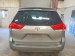 Toyota Sienna 2011