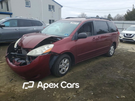Toyota Sienna 2010 - Image 1 of 13