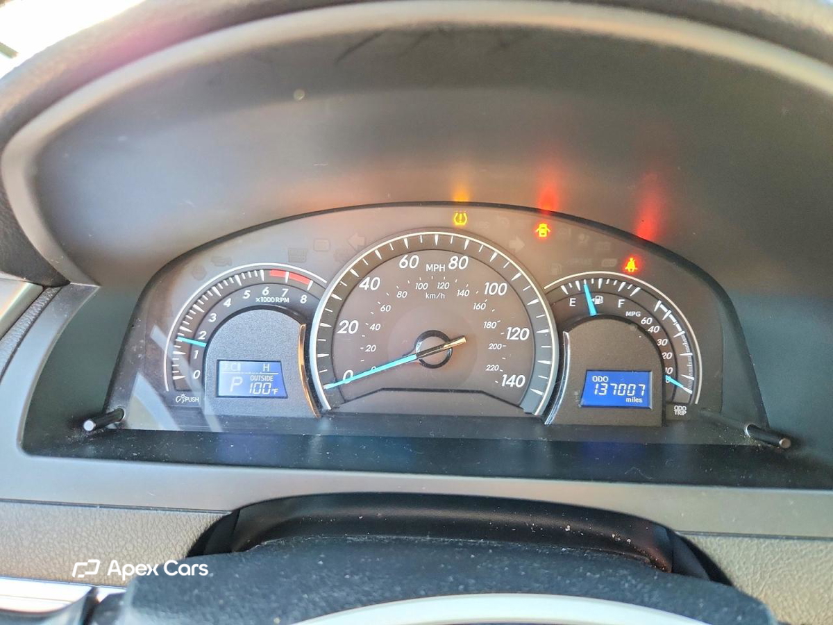 Toyota Camry 2012