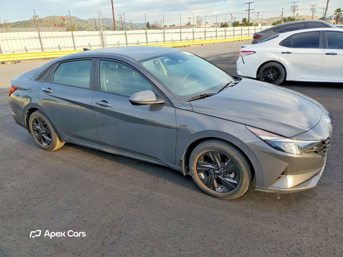 Hyundai Elantra 2023