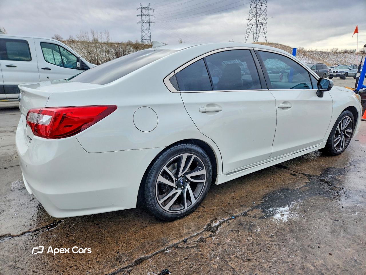 Subaru Legacy 2017