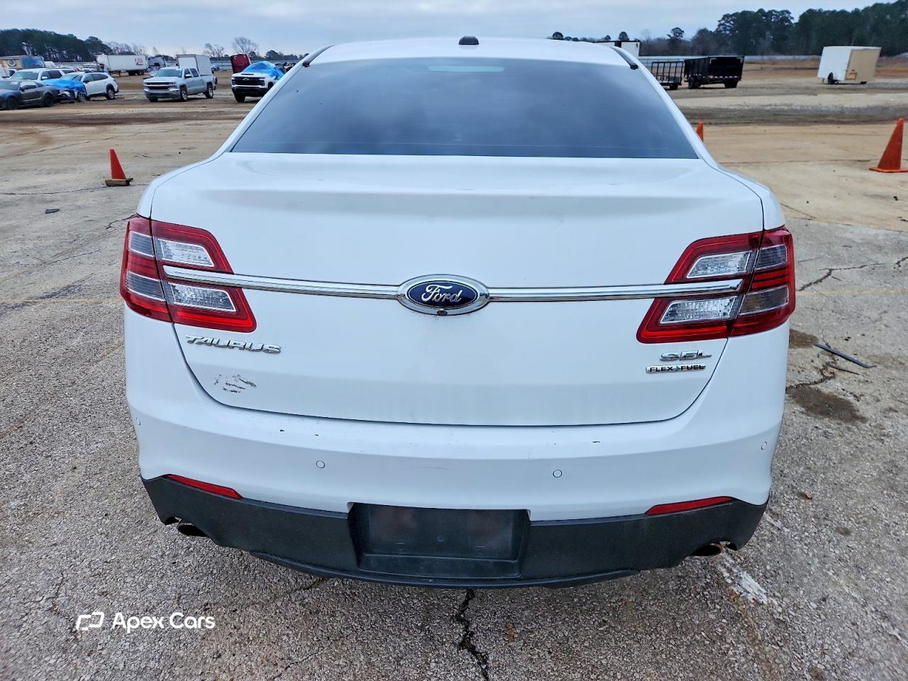 Ford Taurus 2015
