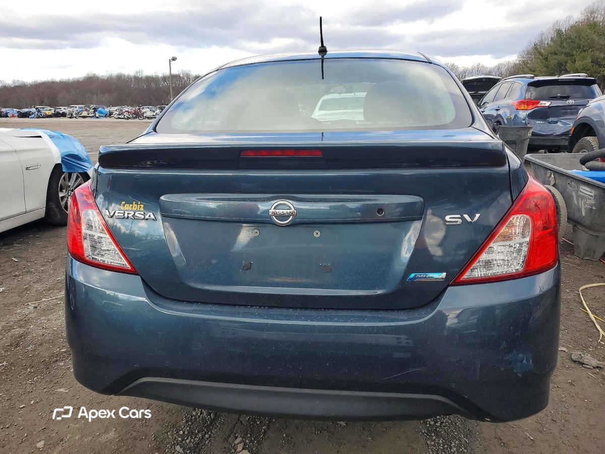 Nissan Versa 2016