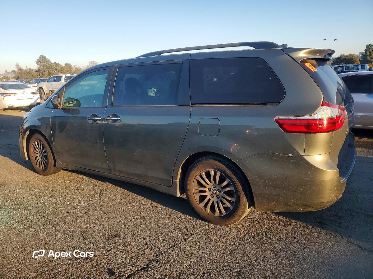 Toyota Sienna 2020