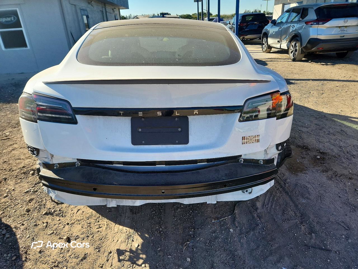 Tesla Model S 2023