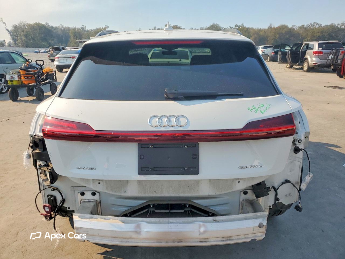 Audi e-tron 2022
