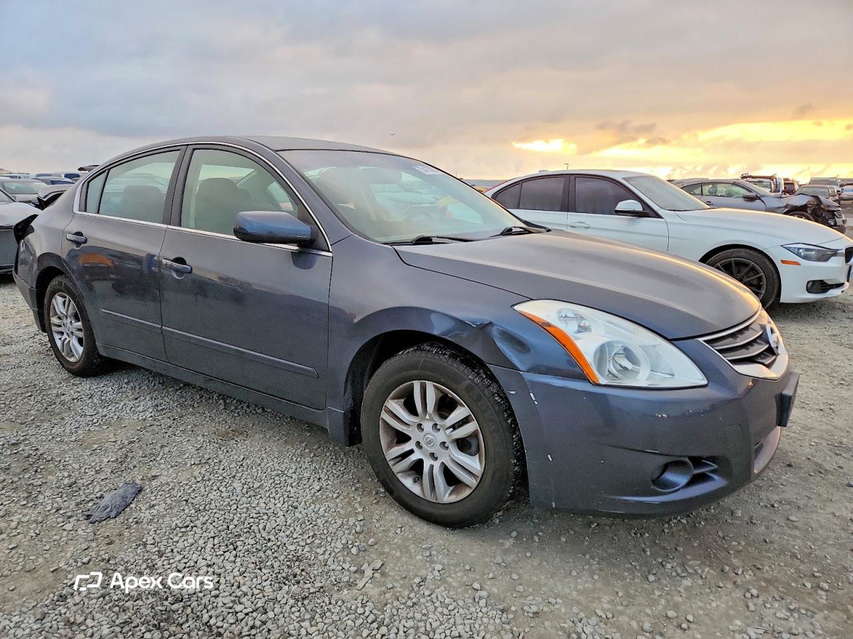 Nissan Altima 2012