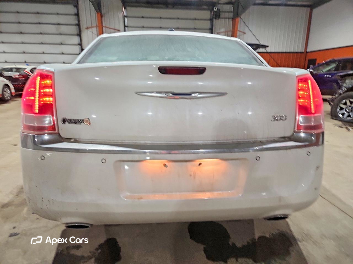 Chrysler 300 2011