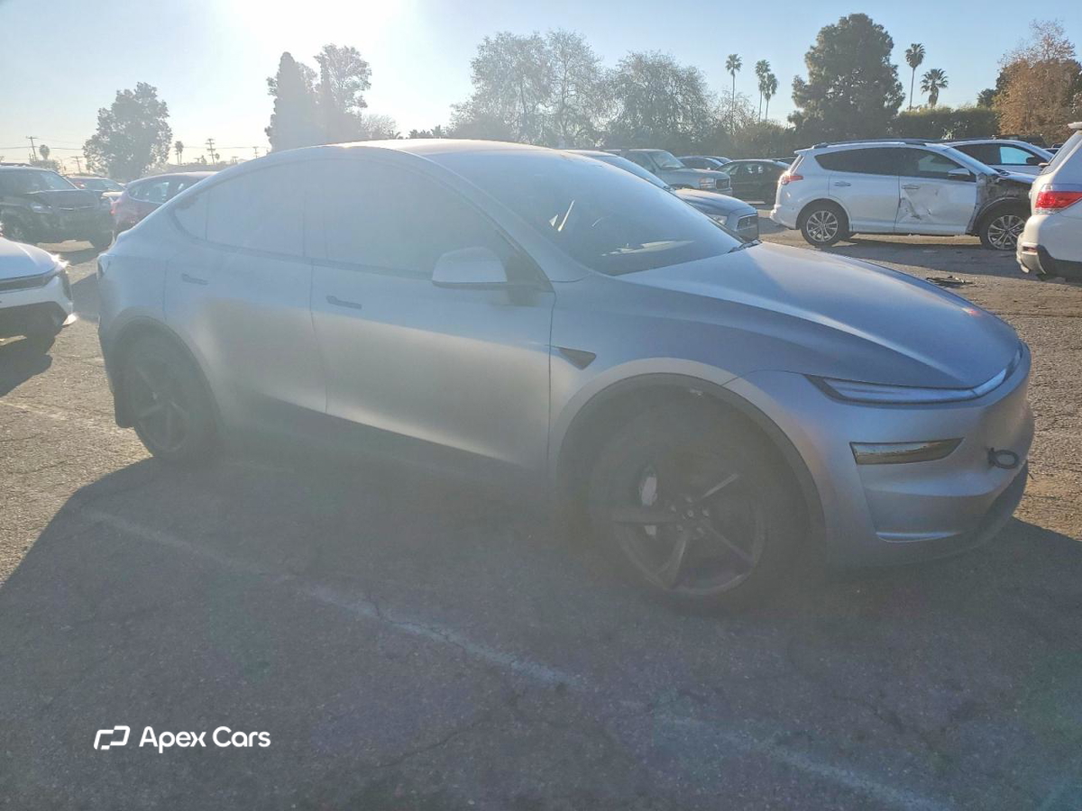 Tesla Model Y 2026
