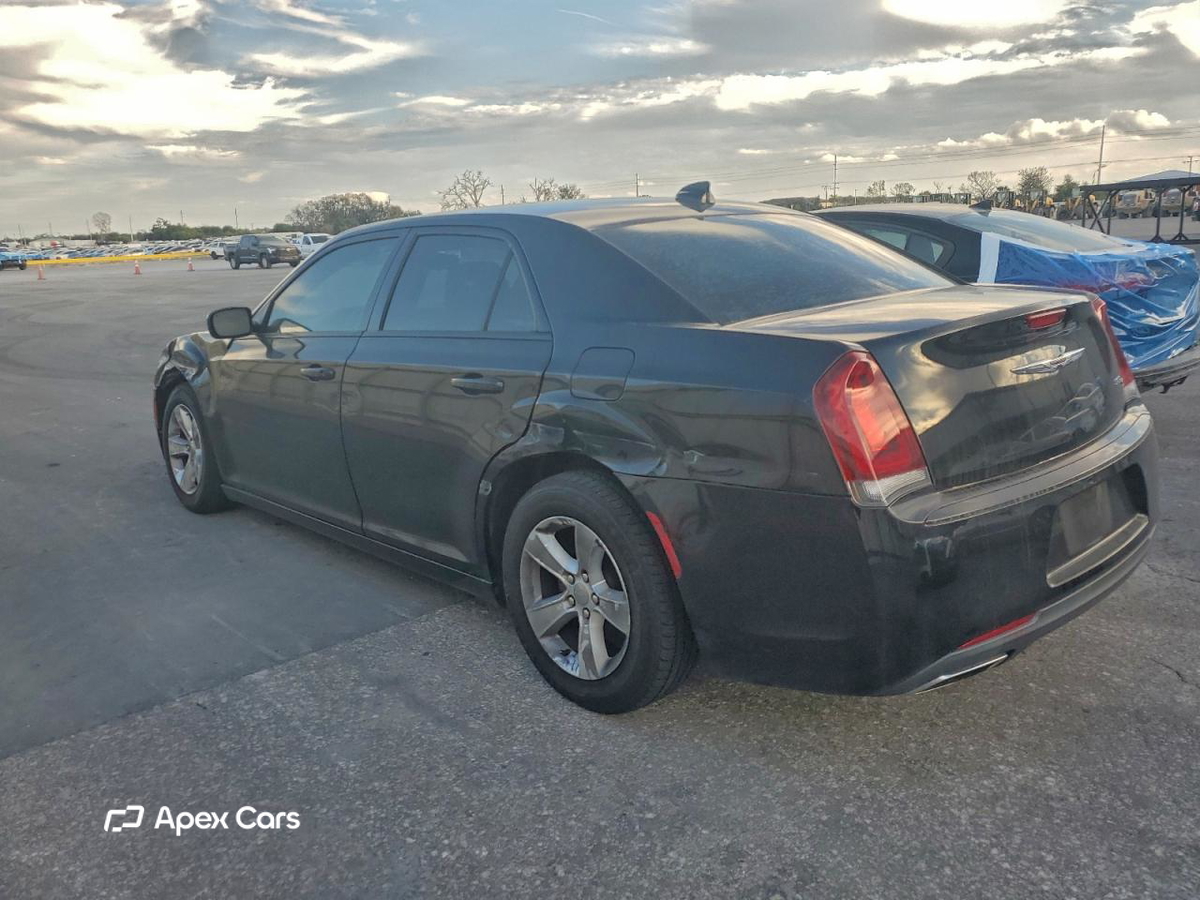 Chrysler 300 2017