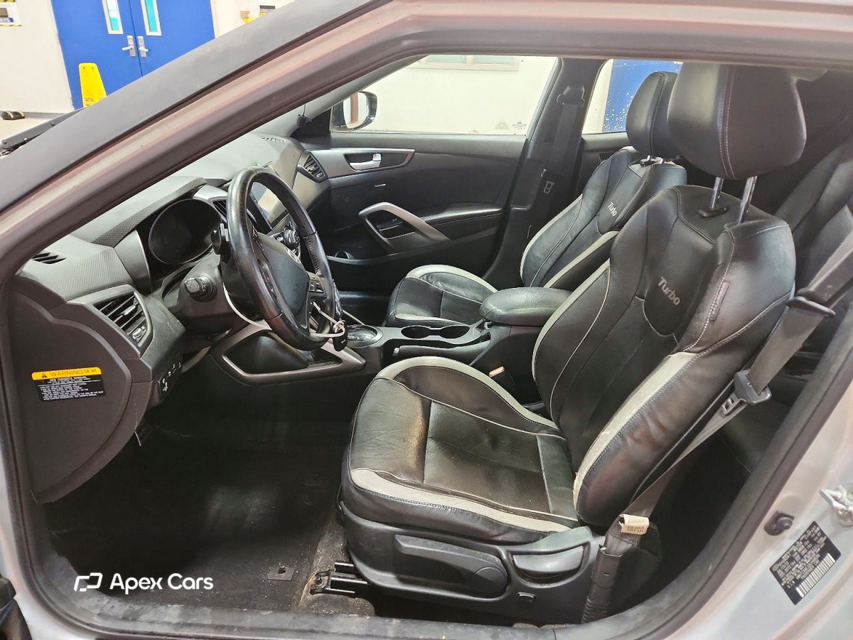 Hyundai Veloster 2013