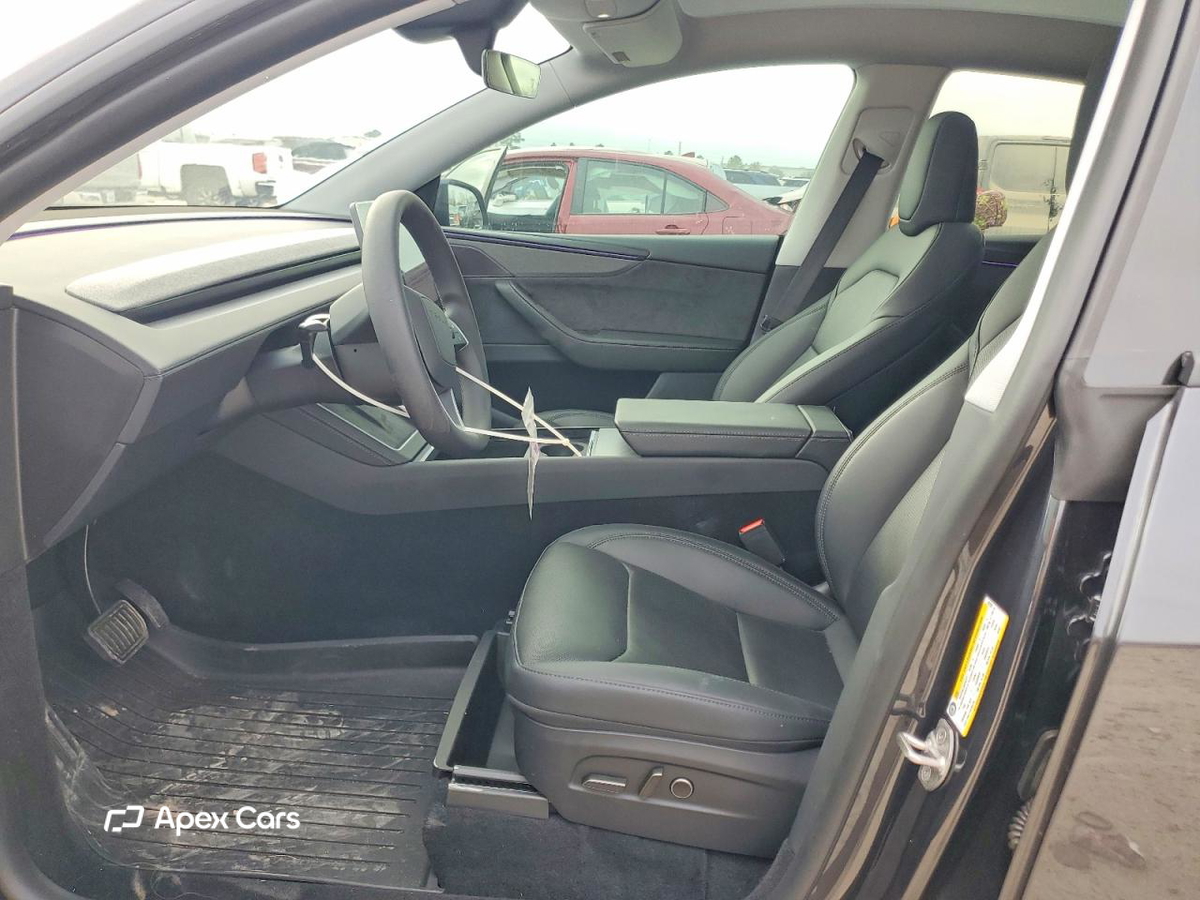 Tesla Model Y 2026