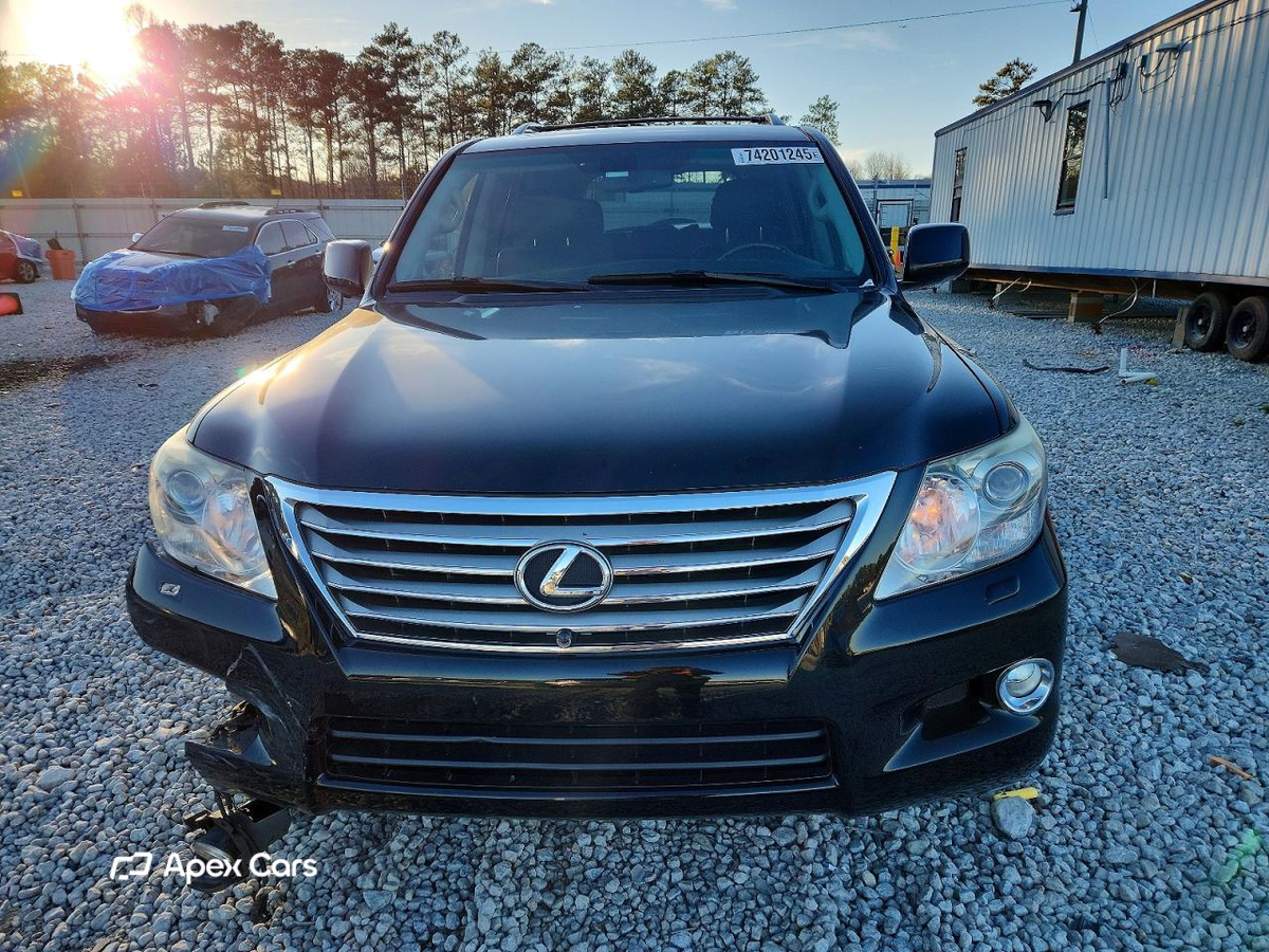 Lexus LX 2011