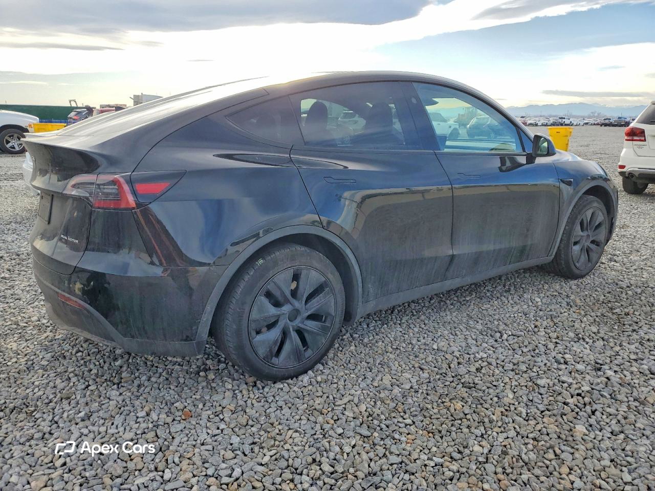 Tesla Model Y 2024