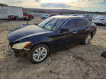Infiniti M 2011
