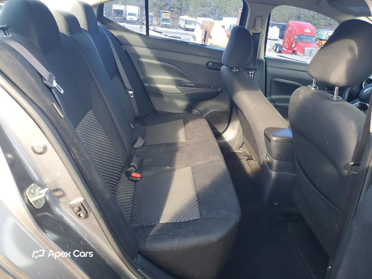 Nissan Versa 2020