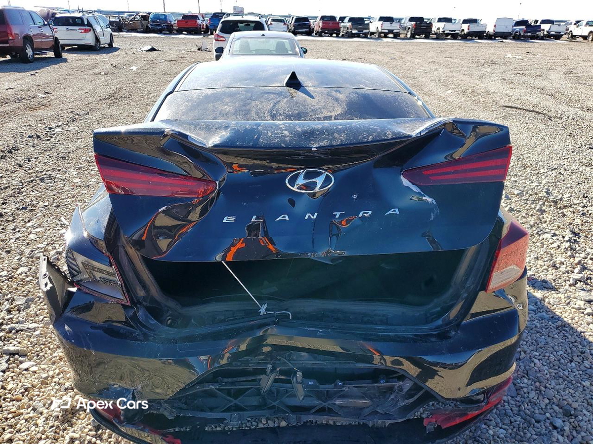 Hyundai Elantra 2019