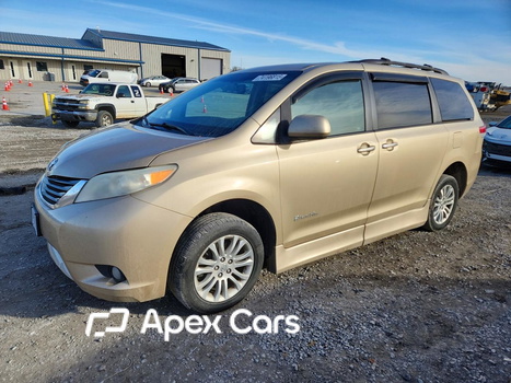 Toyota Sienna 2011 - Image 1 of 14