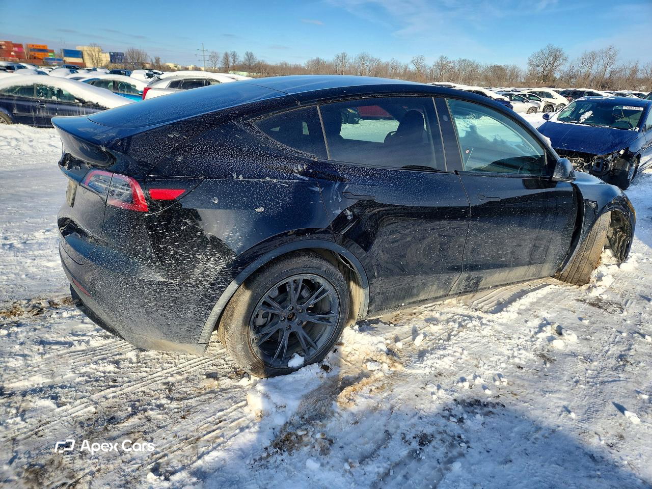 Tesla Model Y 2025