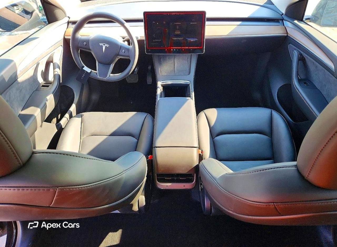 Tesla Model Y 2025