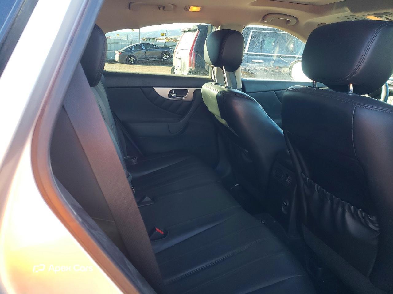 Infiniti QX70 2015