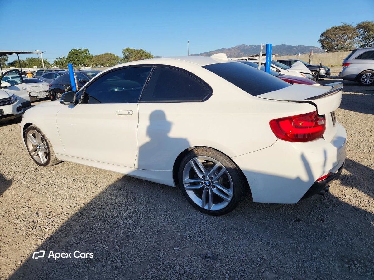 BMW Series 2 2015