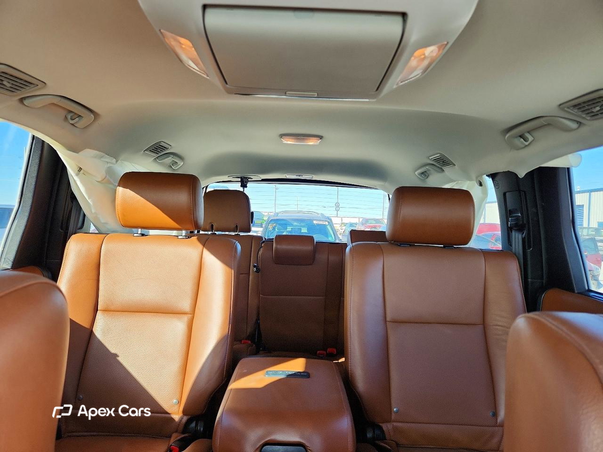 Toyota Sequoia 2016
